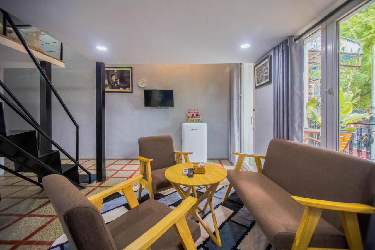 The Artist Residence Phnom Penh Exterior photo